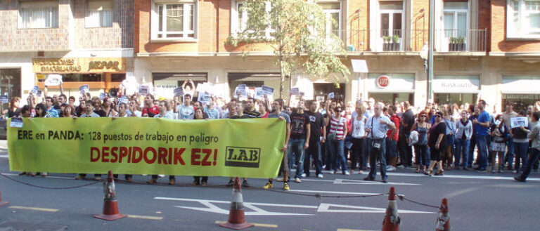 Paro y concentración de la plantilla de PANDA en Bilbao