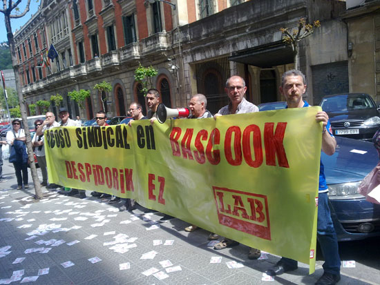 Continuan las movilizaciones frente al restaurante Bascook contra el acoso sindical