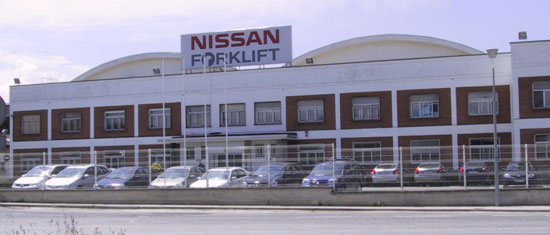 USO y UGT acuerdan con la empresa Nissan Forkliff un convenio que rebasa en 25 las horas del convenio