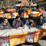 "Araba borrokan" ekimenaren aurkezpena Gasteizko Martxoak 3 plazan.