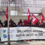 Iketz-San Eloy enpresako langileak Jaurlaritza aurrean elkarretaratu dira.