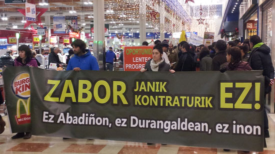 Zabor-janaren multinazionalen aurkako manifestazioa Abadiñon