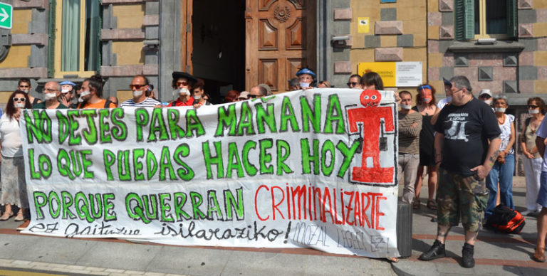 Mozal legearen aurkako mobilizazioak Euskal Herrian