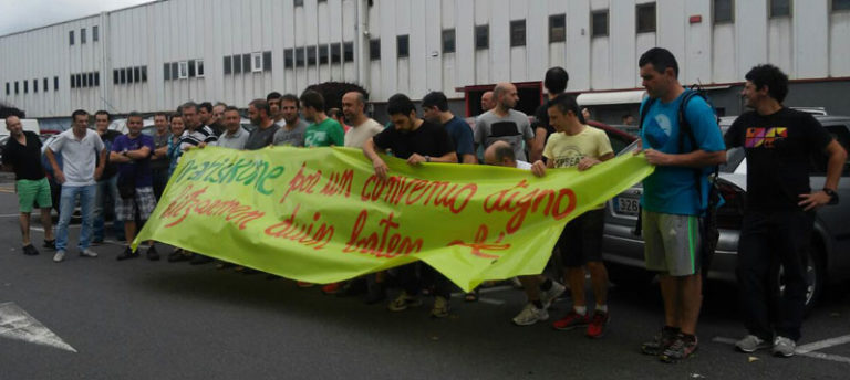 Mariskone enpresako langileak lan baldintzen hobekuntzak eskatzen dituzte