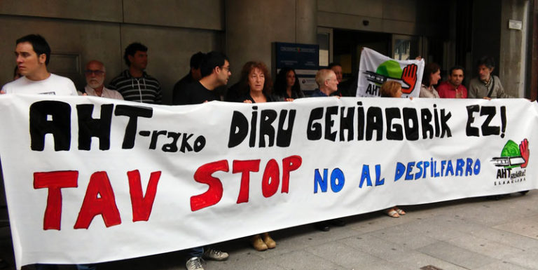 AHT basati eta xautzailea geldi dezatela eskatu dute gaur Bilbon