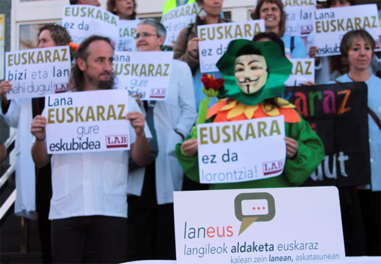 Osakidetzan ere euskaraz bizi eta lan egiteko eskubidea dugu