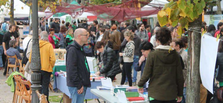 Alternatiben Herriaren lehen harriak jarri ditugu