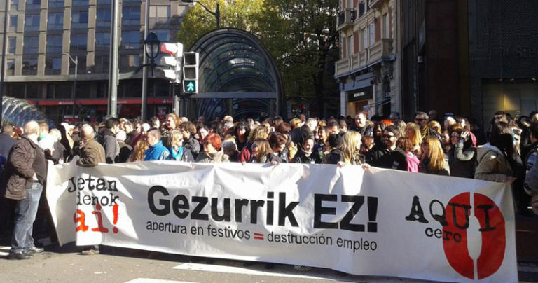 Merkataritza igande eta jai egunetan zabaltzeak ez du enplegurik sortzen