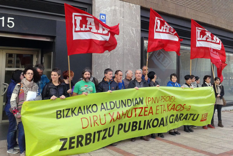 Antolaketaren arloko zentzugabekeria iritsi da Aldundira eta badirudi geratu egingo dela