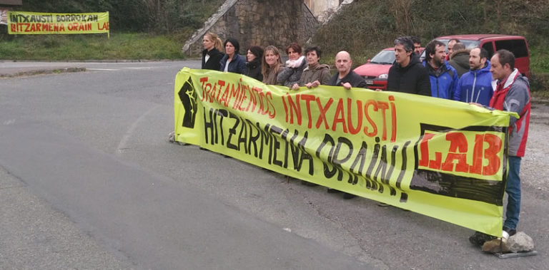 Tratamientos Intxaustiko langileak greban hitzarmen duin baten alde