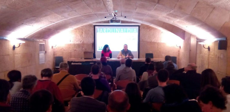 Euskal Herriko esne sektorearen etorkizuna eztabaidagai, langileen elkartasunaren ikuspegitik