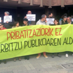 materiala_argazkiak_zerbitzuPublikoak_UdalEtaForuAdministrazioa_16_04_22kontzentra_20160422-BFA-pribatizazioak
