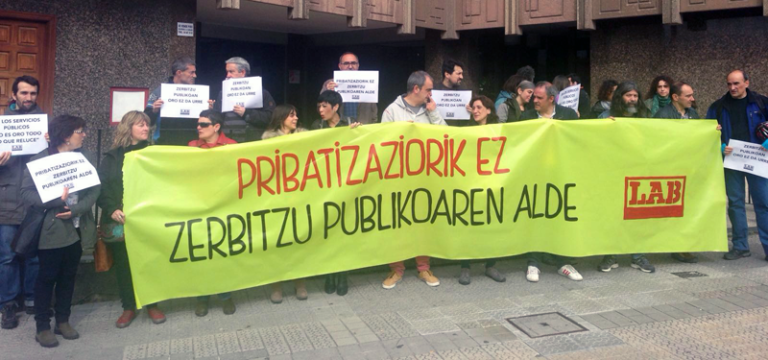 No aceptaremos ninguna privatización del servicio público en el Departamento de Acción Social