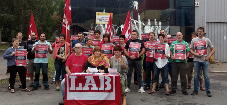 TMAk, langileei lanpostuak eta soldatak lapurtu ondoren, kartzelara bidali nahi ditu