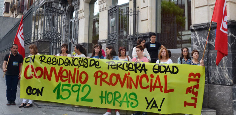 Bizkaiko egoitzetako langileek lan baldintzen hobetzea aldarrikatu dute