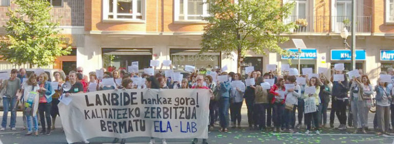 Lanbideko orientatzaileak greban jarraitzen dute zerbitzu publikoaren defentsan