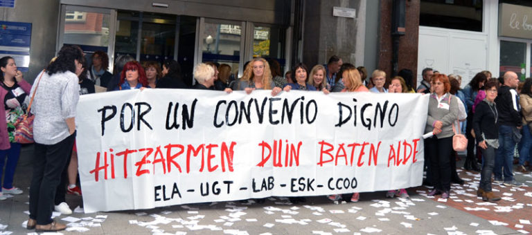 Garbitasuneko langileek lan baldintza duinak aldarrikatu dituzte