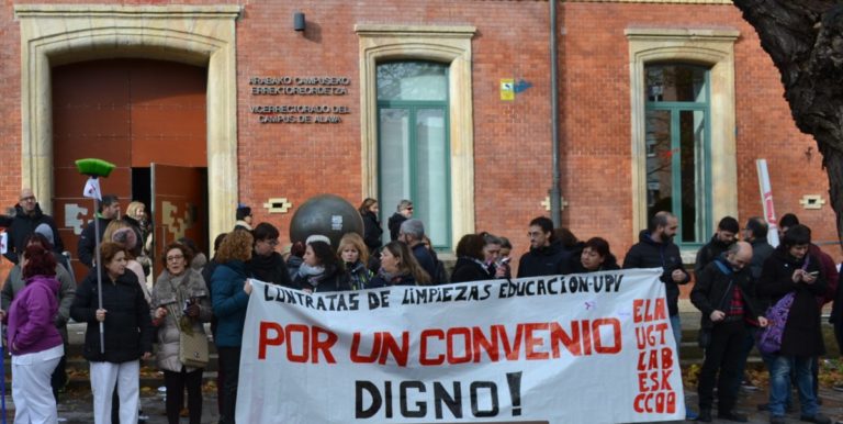 Lan hitzarmen duin bat eskatu dute garbitzaileek