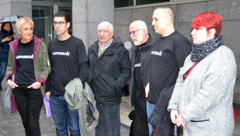 Kutxabank kasuko auzipetuen erantzukizuna argitzea eskatzen dugu