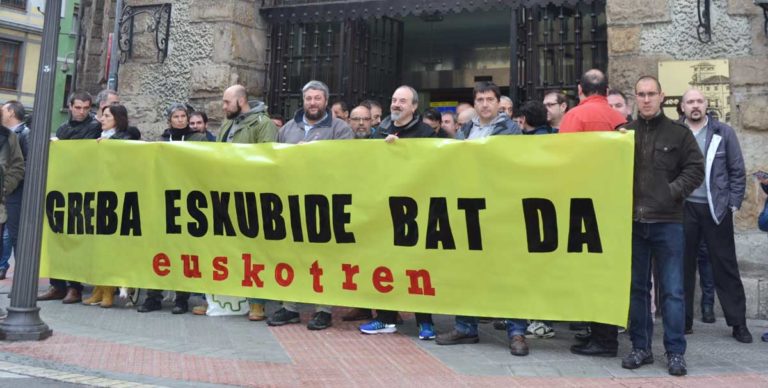 Euskotreneko langileek greba eskubidearen aurkako erasoa salatu dute