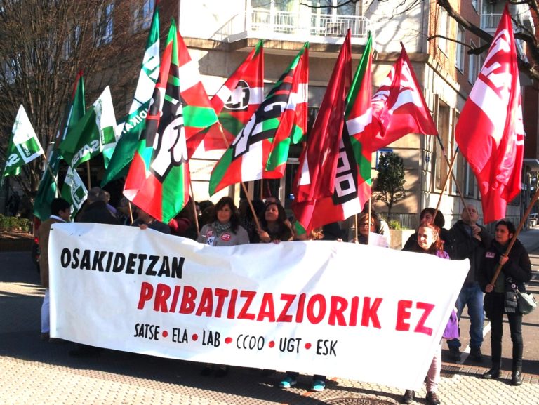 También pretenden privatizar los servicios informáticos en Osakidetza