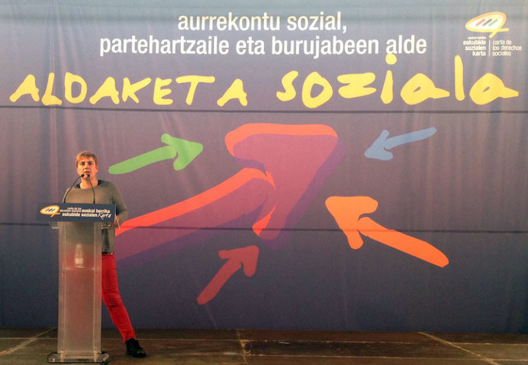 Alternatiba gorpuzten jarraitzeko deia egin du Ainhoa Etxaidek, Eskubide Sozialen Kartaren eskutik
