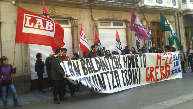 Hezkuntza Ordezkaritzaren aurrean egin dugu protesta, Gasteizen