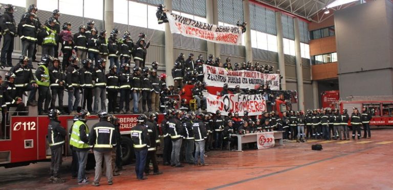 Se firma el acuerdo de renovación de la plantilla de bomberos en Nafarroa