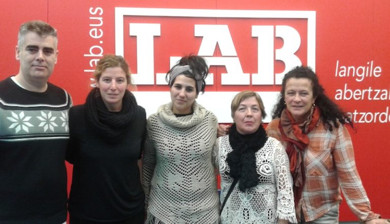 Langileen asanbladak deituko ditugu Bizkaiko Etxez etxeko Laguntza Zerbitzuaren negoziazioa desblokeatzeko