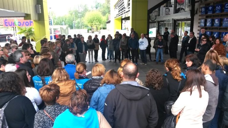 Bigarren greba eguna egin dute gaur Oiartzungo Carrefourren