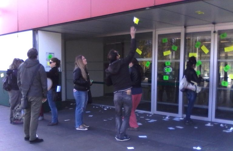 Greba eguna dute gaur Nafarroako Kirol Kudeaketako langileek, hitzarmen duin baten alde