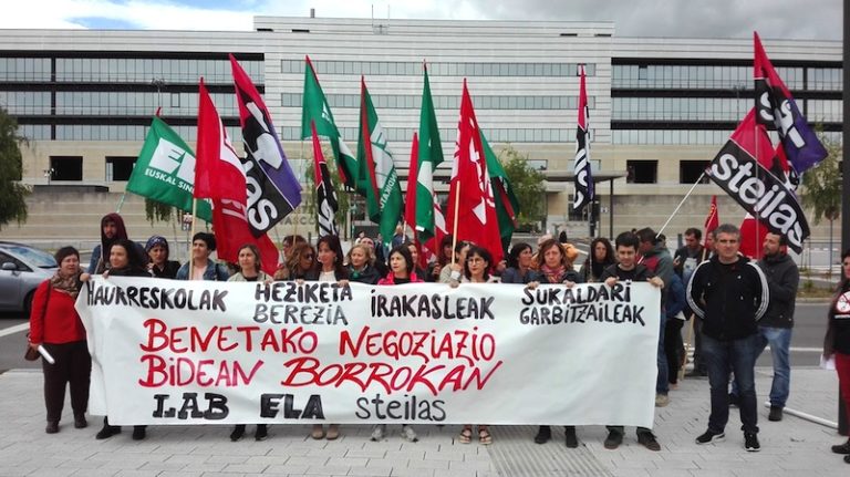 “Hezkuntza sailak entzungor egin die gure aldarrikapenei”