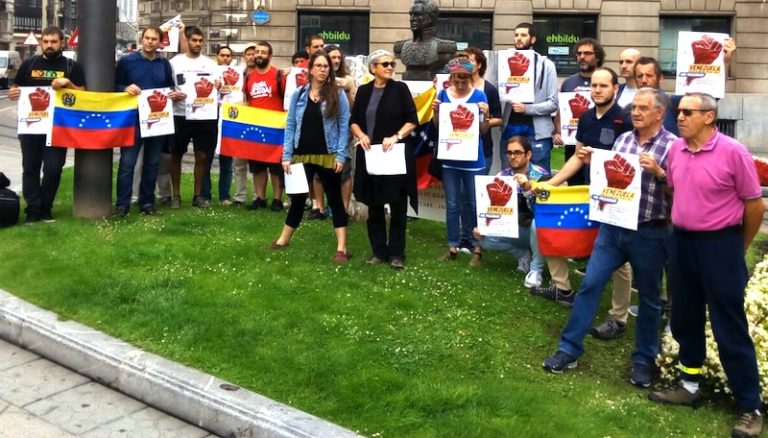 Babes osoa adierazi diogu iraultza bolibartarrari