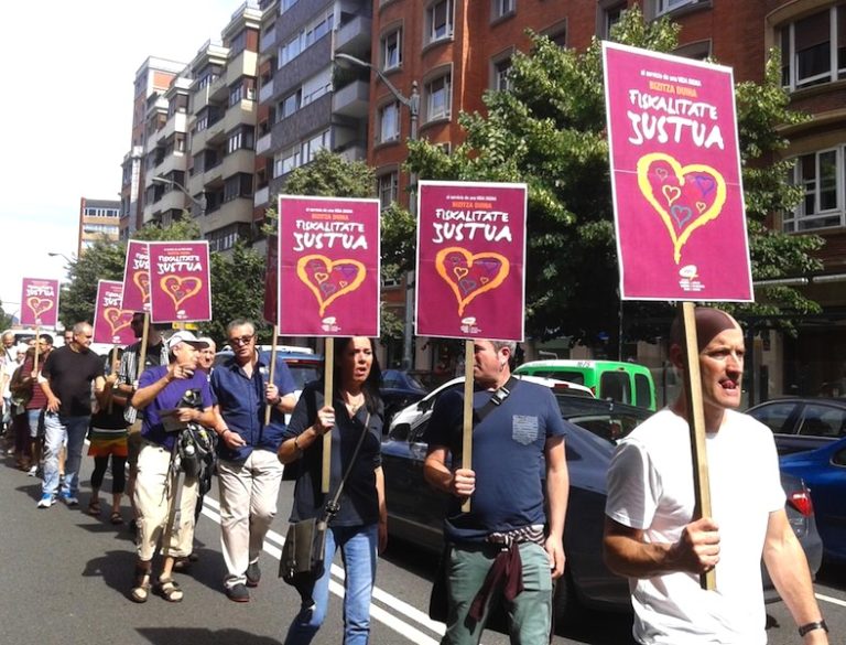 Bizitza duina izateko fiskalitate justu bat behar dugula aldarrikatu dugu Bilbon