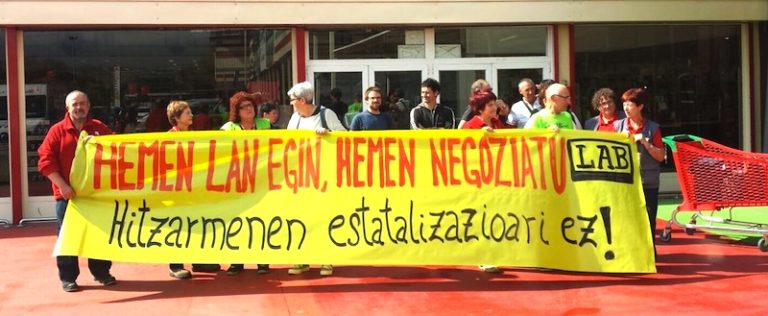 Oiartzungo Alcampora eraman dugu «Hemen lan egin, hemen negoziatu» aldarria