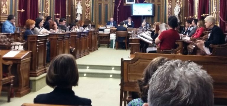 En Bilbo, la moci&oacute;n se present&oacute; en el pleno de la pasada semana.