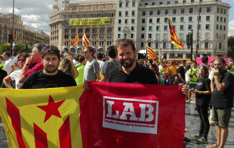 LAB Diadan egon da Kataluniako herriari bere elkartasuna adierazten eta erreferenduma babesten