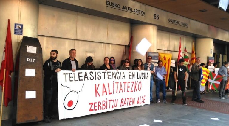 Trabajadoras y trabajadores de Teleasistencia piden una reunión con la Dirección de Servicios Sociales