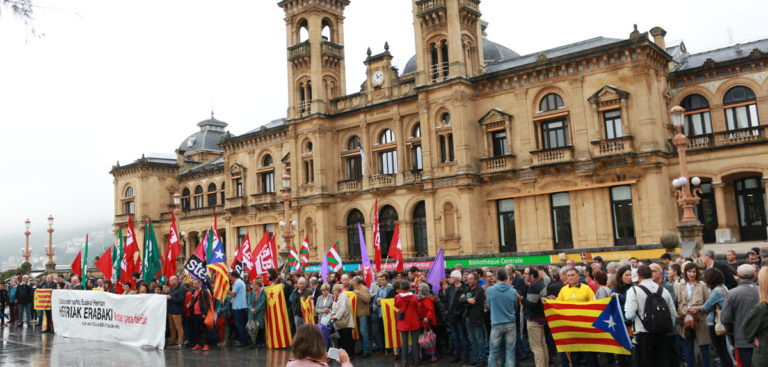 Garbiñe Aranburu : “Eragile ezberdinen artean adostasunak eraiki behar ditugu erabakitzeko eskubidearen alde”