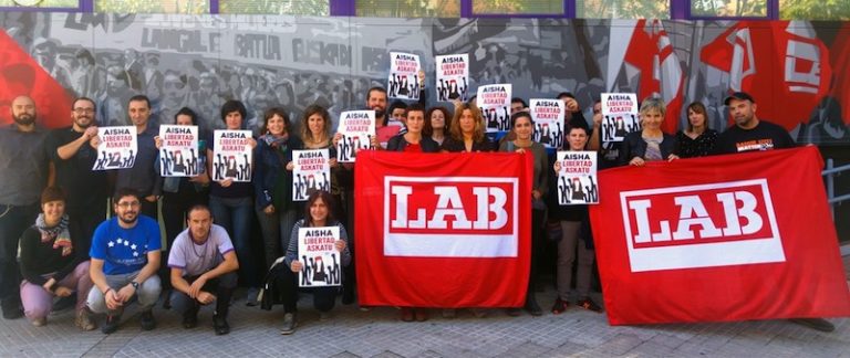 El Comit&eacute; Nacional de LAB mostr&oacute; ayer su solidaridad a Aisha.