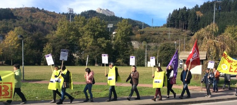 Lan baldintza duinak aldarrikatu ditugu merkataritzako langileentzat