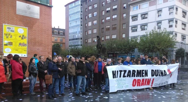 Hezkuntza Saila eta EHUko garbiketako kontratetako langileak Barakaldon mobilizatu dira gaur