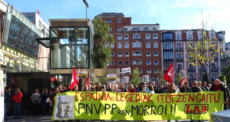 Nos hemos concentrado para criticar que Eudel está a las órdenes de Madrid