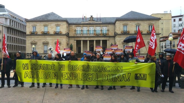 Arabako enpresetan gertatzen den diskriminazioa eta iruzurrarekin amaitzeko eskatu dugu