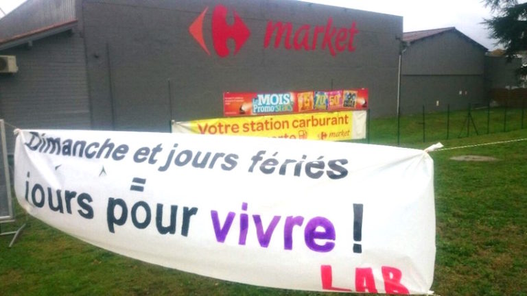 Jai egunetan irekitzearen kontra protesta egin dugu Hego zein Ipar Euskal Herrian