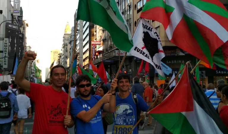 LAB anima a la clase trabajadora de Argentina a seguir luchando en contra de las políticas del Gobierno