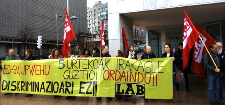 Bosturtekoak behin-behinekoei ordaintzeko eskatu dute EHUko irakasleek