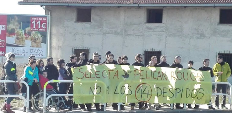 Selecta Nafarroako langileek elkarretaratze bat egin dute enpresak aurreikusitako 14 kaleratzeen aurka