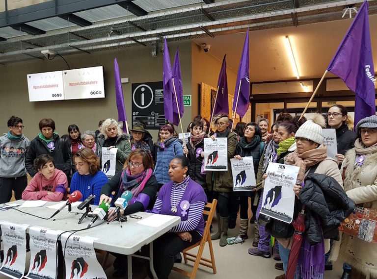 Euskal gehiengo sindikalak bat egin du martxoaren 8ko greba feministarekin