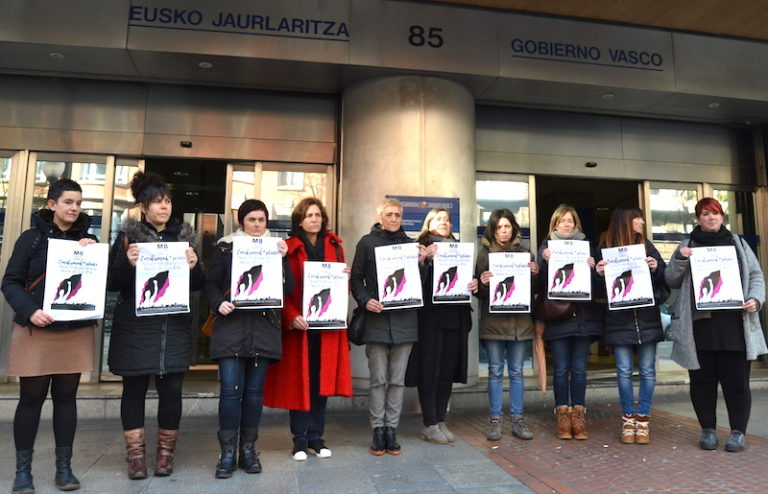 Garbiñe Aranburu llama a las mujeres a plantarse durante el registro de la huelga feminista del 8 marzo